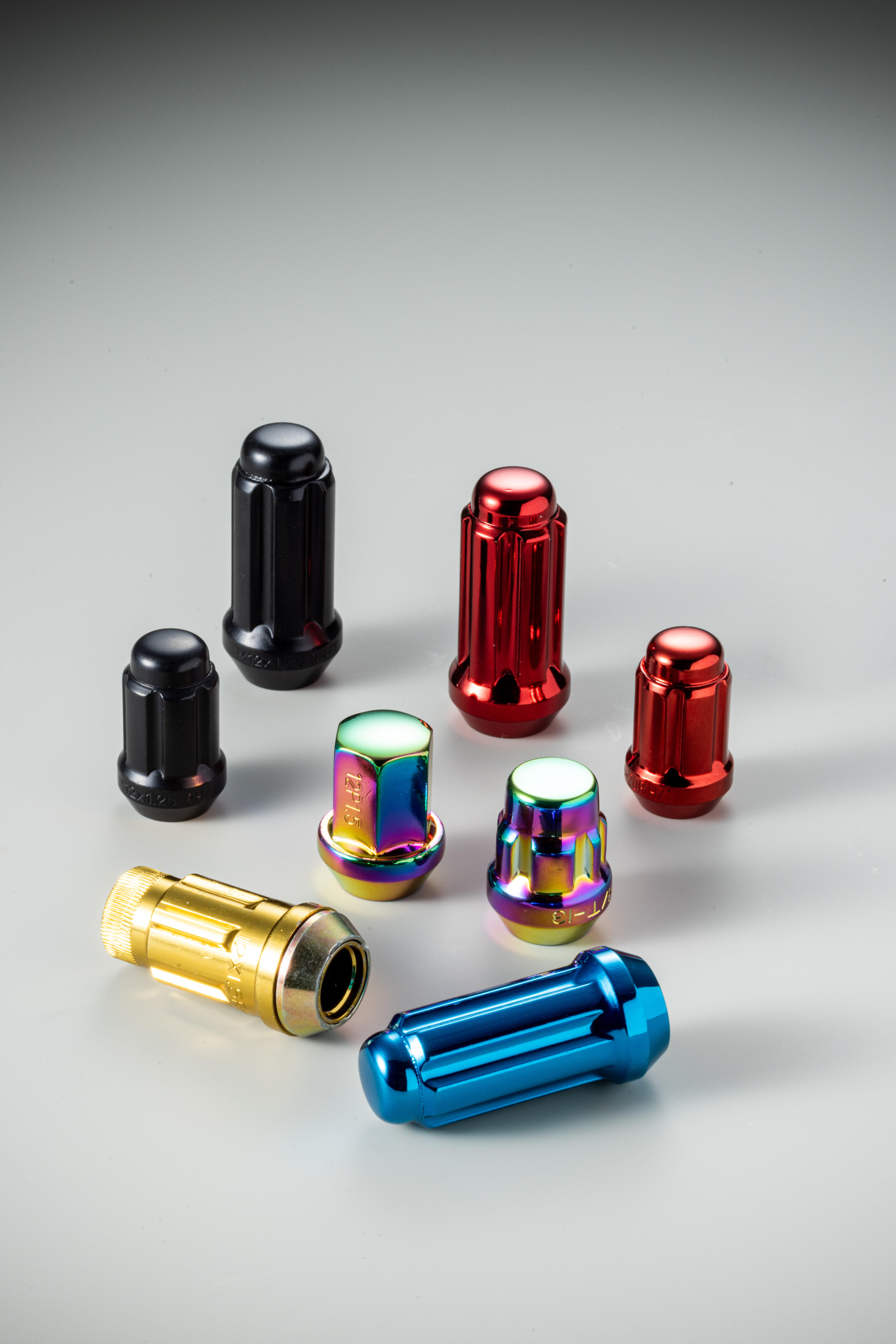 COLOR-COATED WHEEL NUT