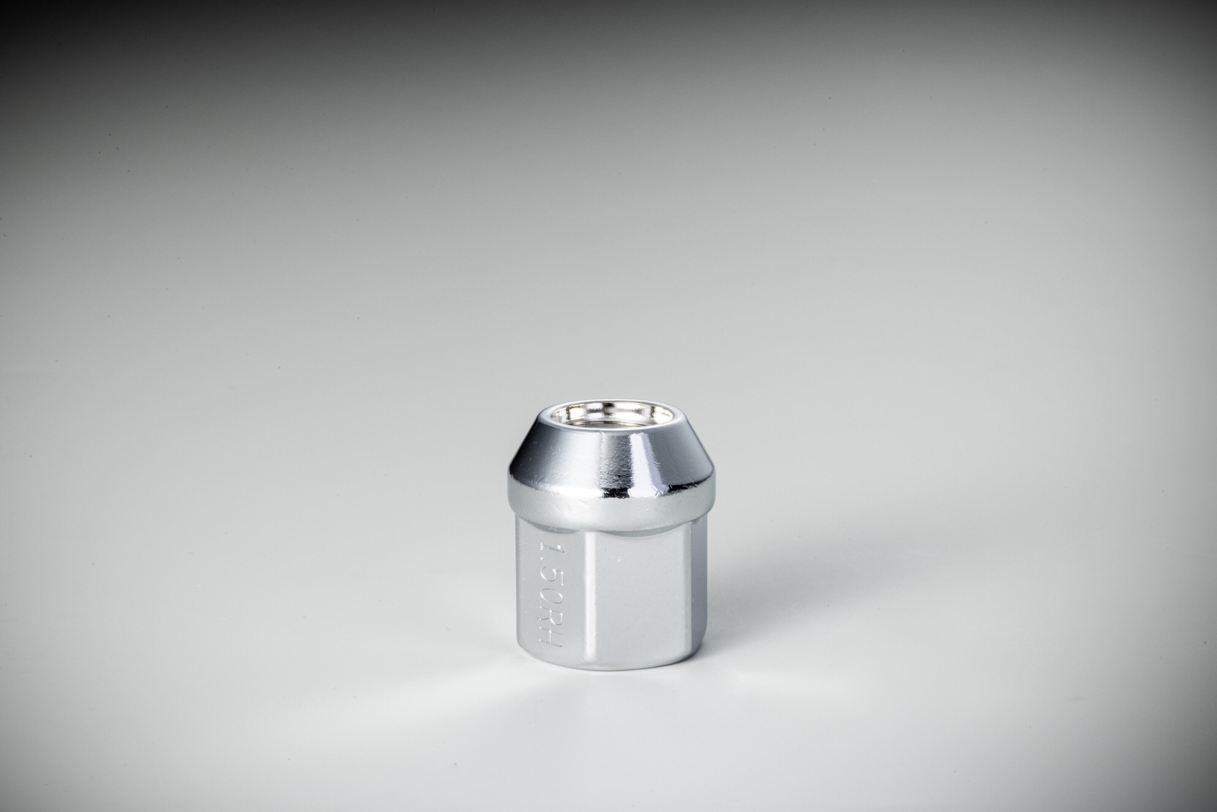 OPEN-END BULGE WHEEL NUT